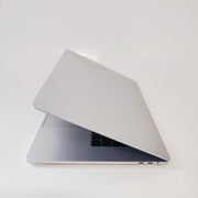 APPLE MacBook Pro A1990 (2019) Silver/i7-9750H/16GB/256GB SSD/AMD/15.4'' Retina/ID: 26633